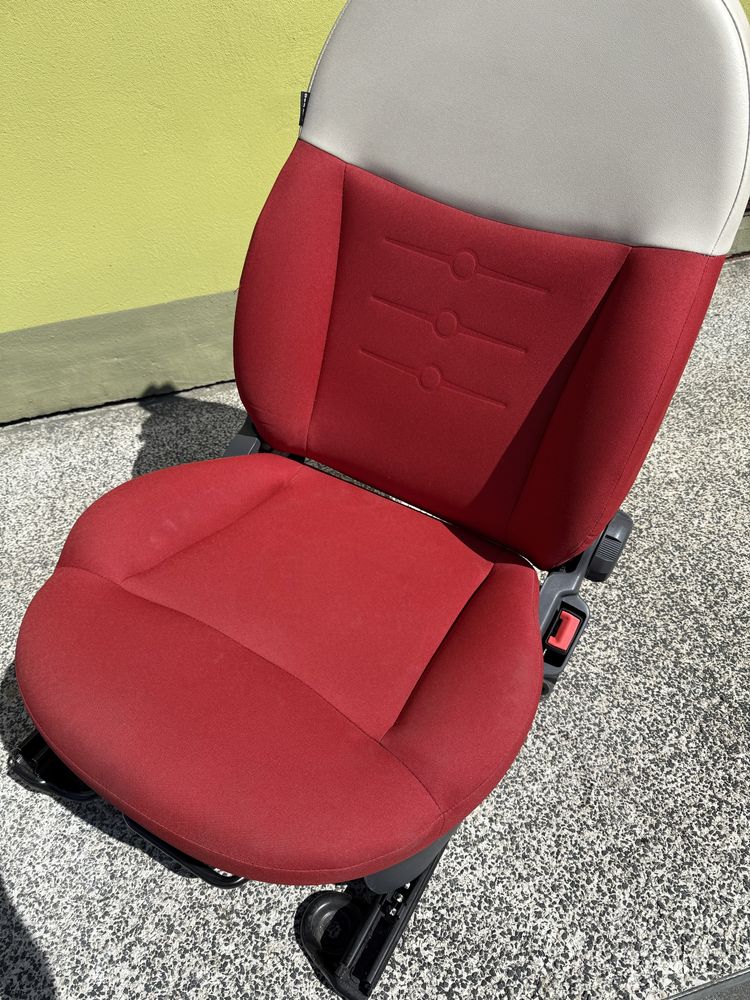 Fotele przód Fiat 500