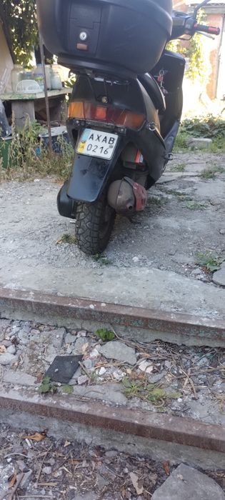 Три скутер Yamaha.             .