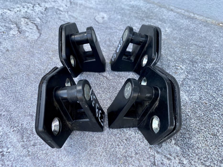 Концевик дверей BMW E39 обмежувач кріплення замка БМВ Е39