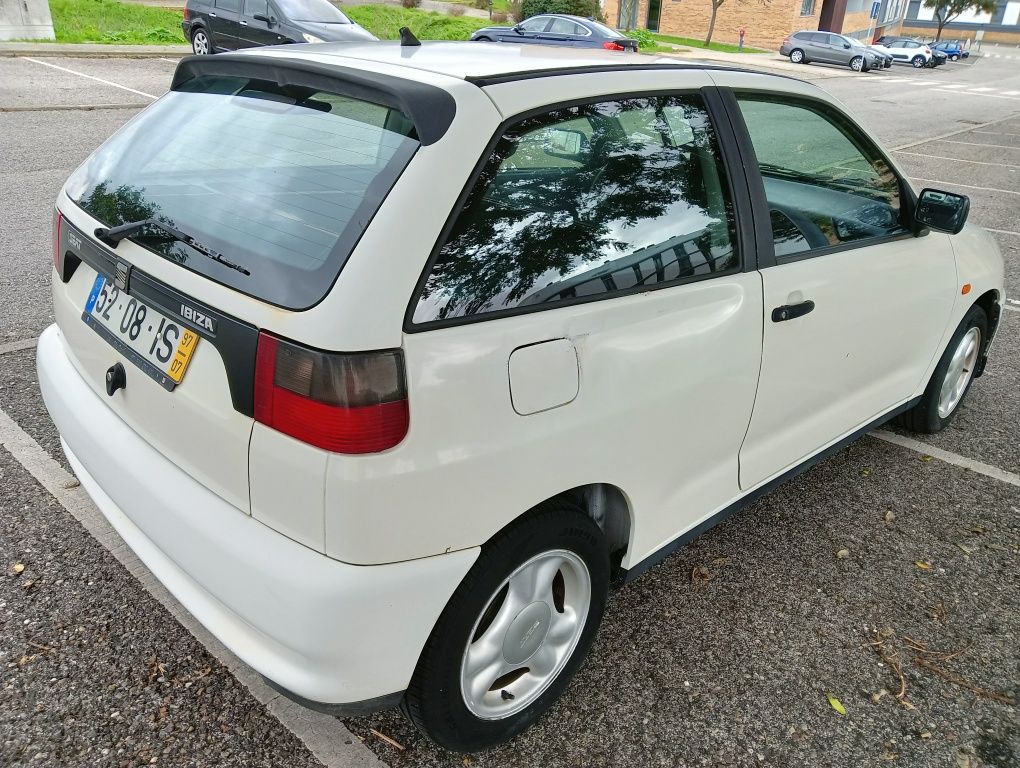 SEAT Ibiza 1.9D Motor fiável/Econômico