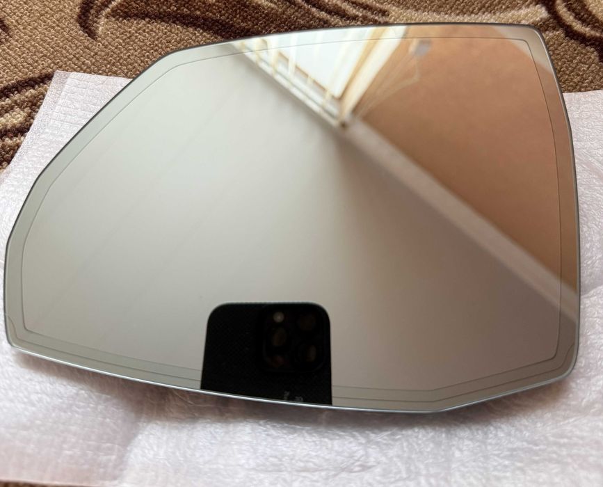 Вкладиш дзеркала лівий на AUDI Q5 SQ5 80A, Q7 4M Aрт: 925-1702-001M