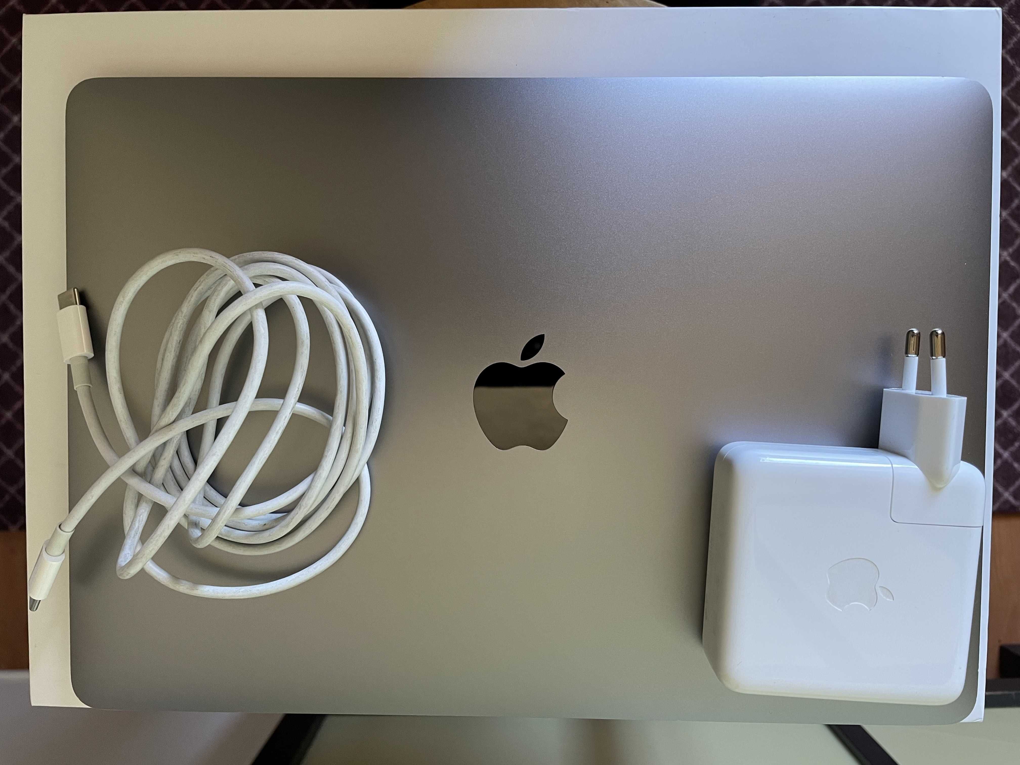 Macbook Pro 13" 2020 | 16gb RAM | 2 GHz | 512GB  (como novo)