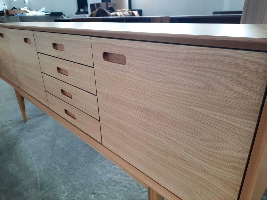 Aparador Nórdico 3Portas 4Gavetas Carvalho