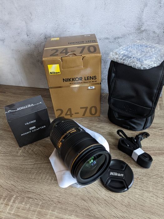 Об'єктив Nikon AF-S 24-70 мм f/2.8G ED для дзеркальних фотокамер Nikon