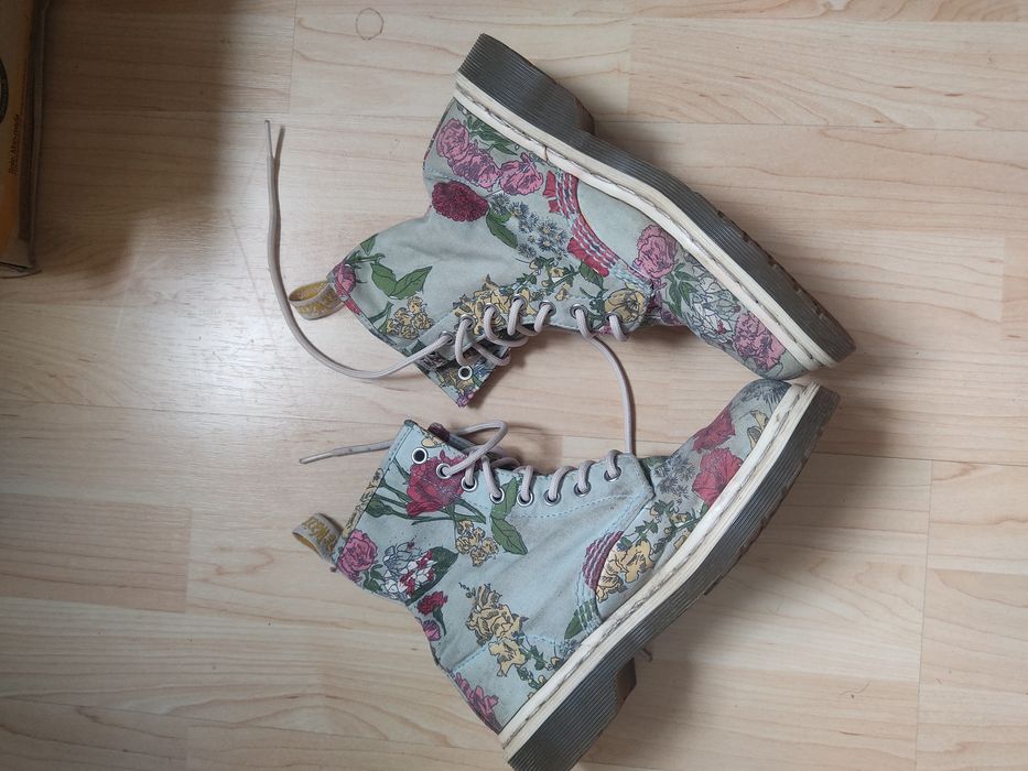 Buty Dr. Martens Pascal rozmiar 37, kwiaty