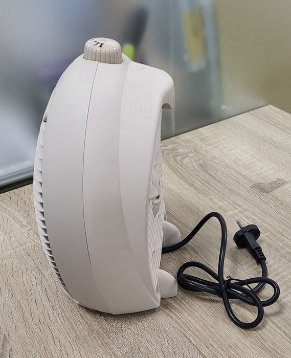 Продам новый тепловентилятор в упаковке ( тепло, холод)