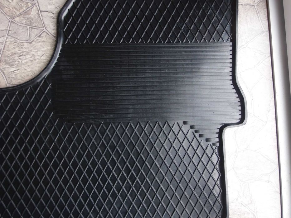 Dywaniki Gumowe Korytka Mercedes Sprinter Volkswagen Crafter VW Rok 06