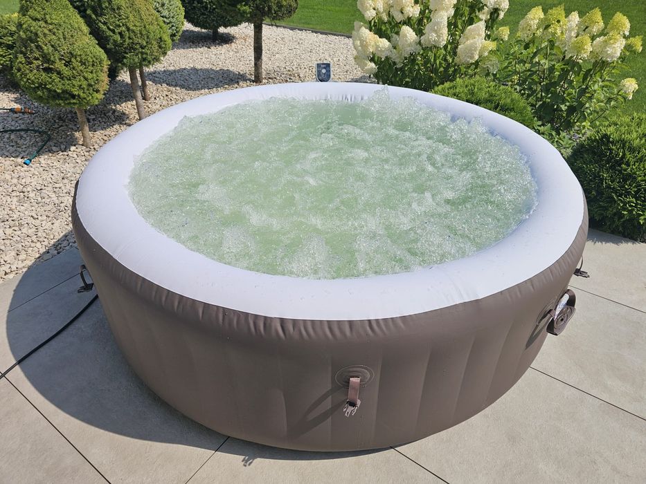 Jacuzzi LAY-Z-SPA Riviera