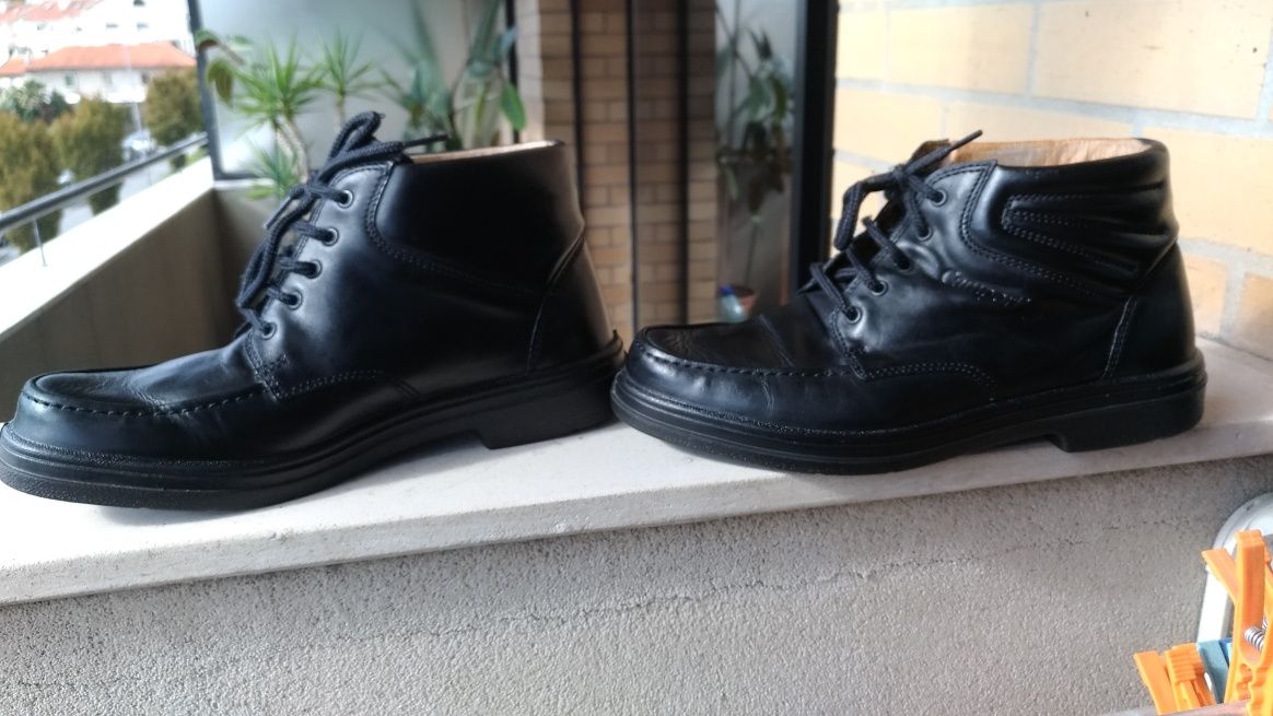 Botas tam.40 em pele marca camport  (mto leves/"uma pena")