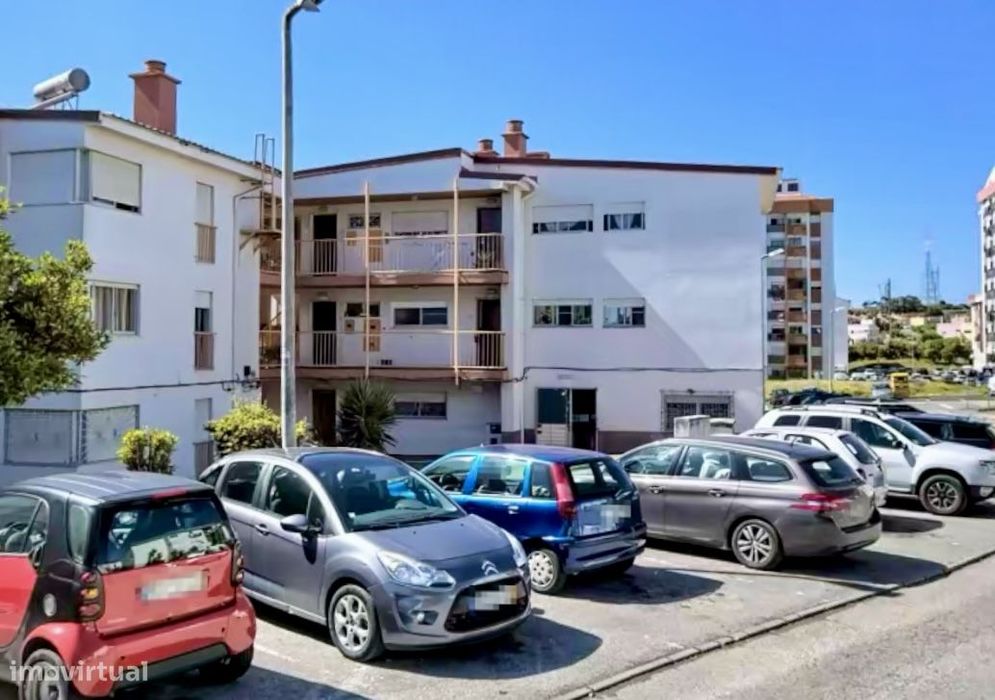 T3 à venda na Rua Mirante Pendão, Queluz e Belas, OCUPADO