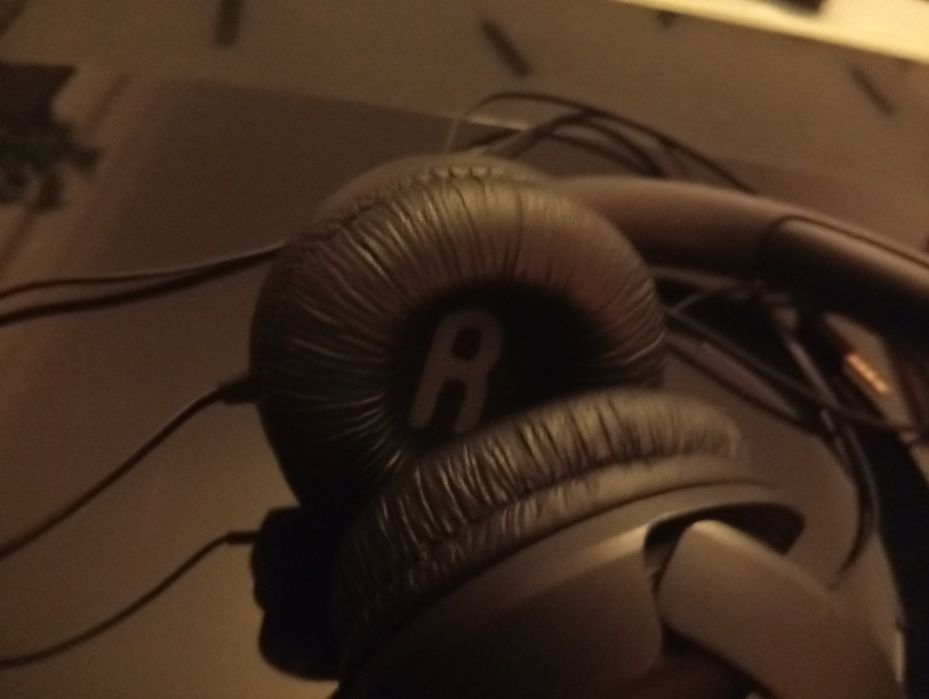 Fones JBL sem microfone