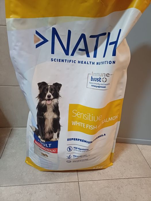Vendo 1 Saco Ração NATH Sensitive salmão 7kg