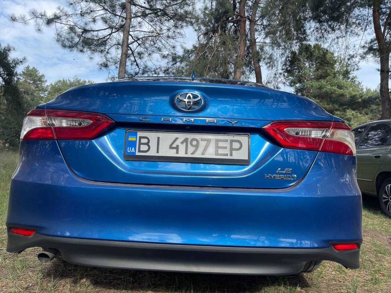 Продам Camry 2018 року (гібрид)