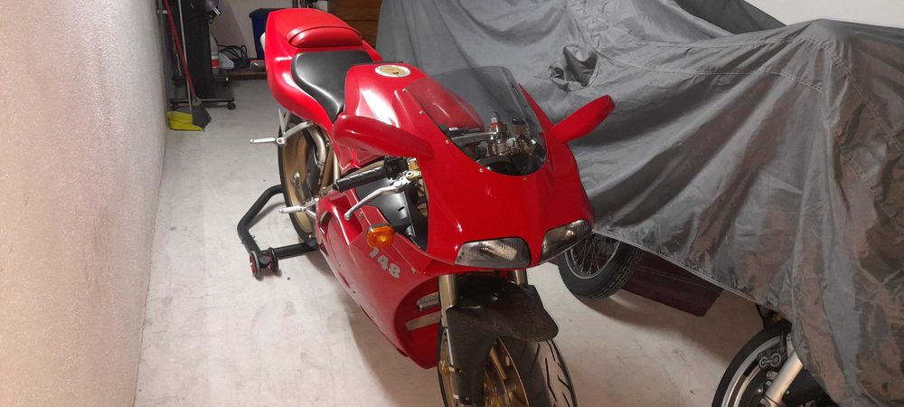 Ducati 748 ano 1998