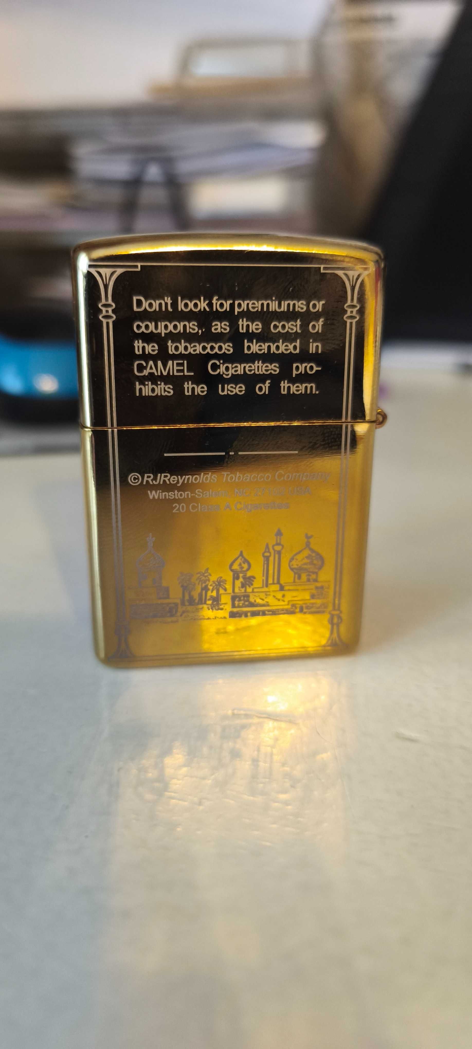 Metalowa zapalniczka CAMEL na naftę