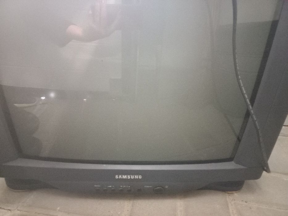 Продам самсунг телевізор . Кольоровий . В робочому стані.