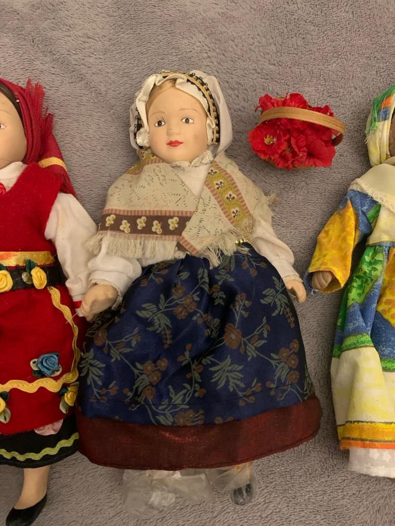 Bonecas de Porcelana da coleção bonecas do mundo