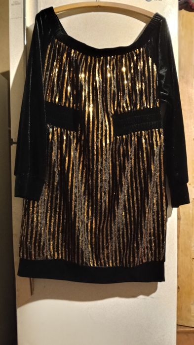 Шикарное велюровые платье