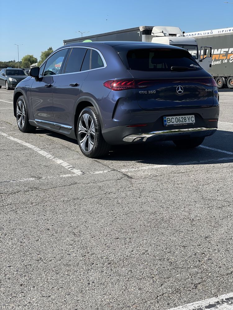 Mercedes bens EQE SUV 2023