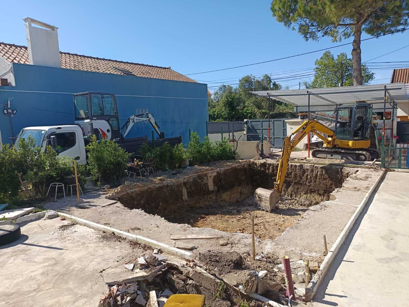 Terraplanagem, Demolições, Escavações, Limpeza de Terrenos, Piscinas