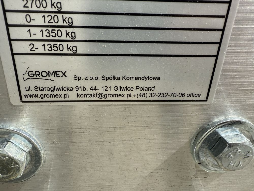 Wynajem laweta DMC 2700, 2 osiowa, masa wł. 500 kg