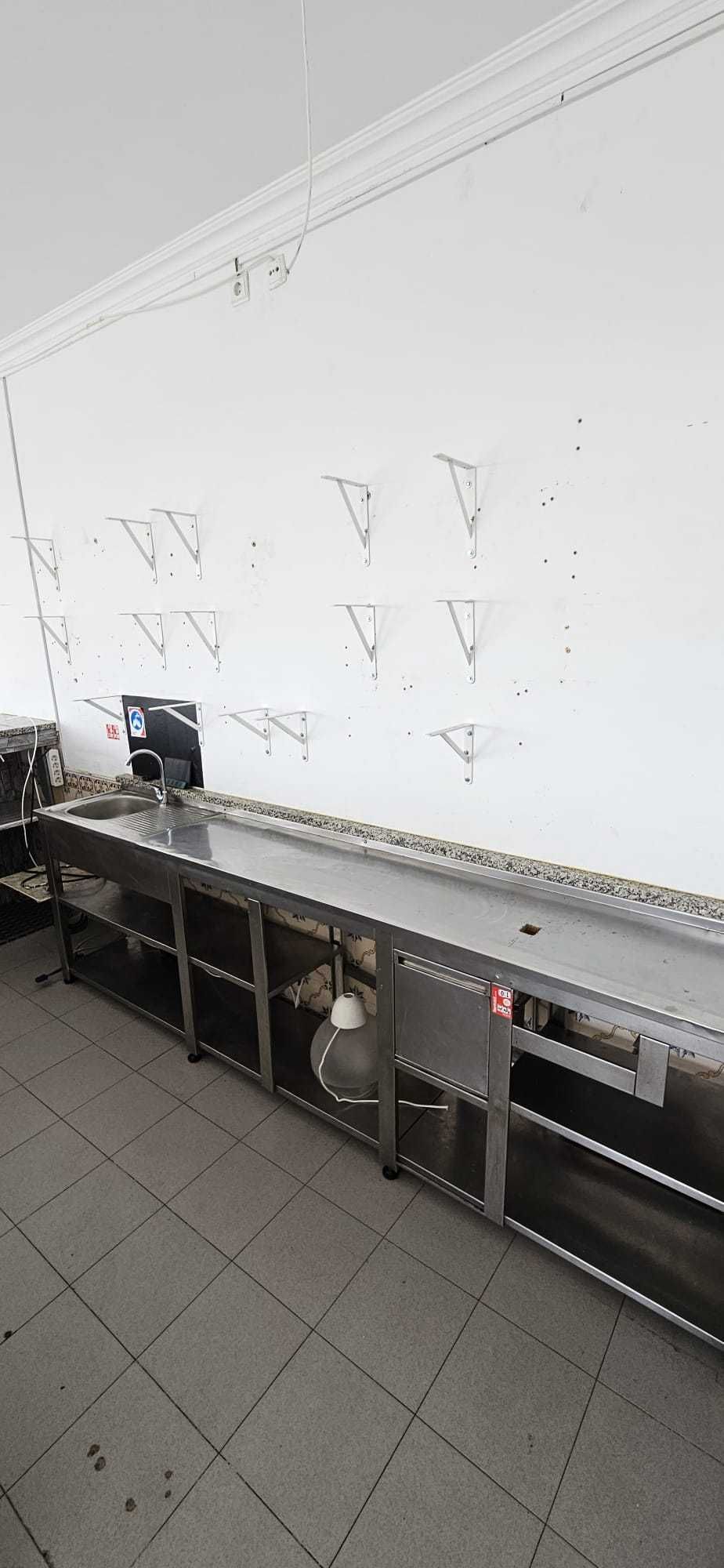 Loja/Restaurante para arrendamento