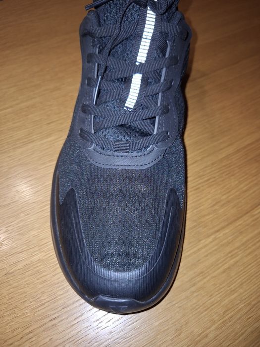 Продам, новые мужские, кроссовки ,лето, лёгкие-прочные.,стелька-28,5