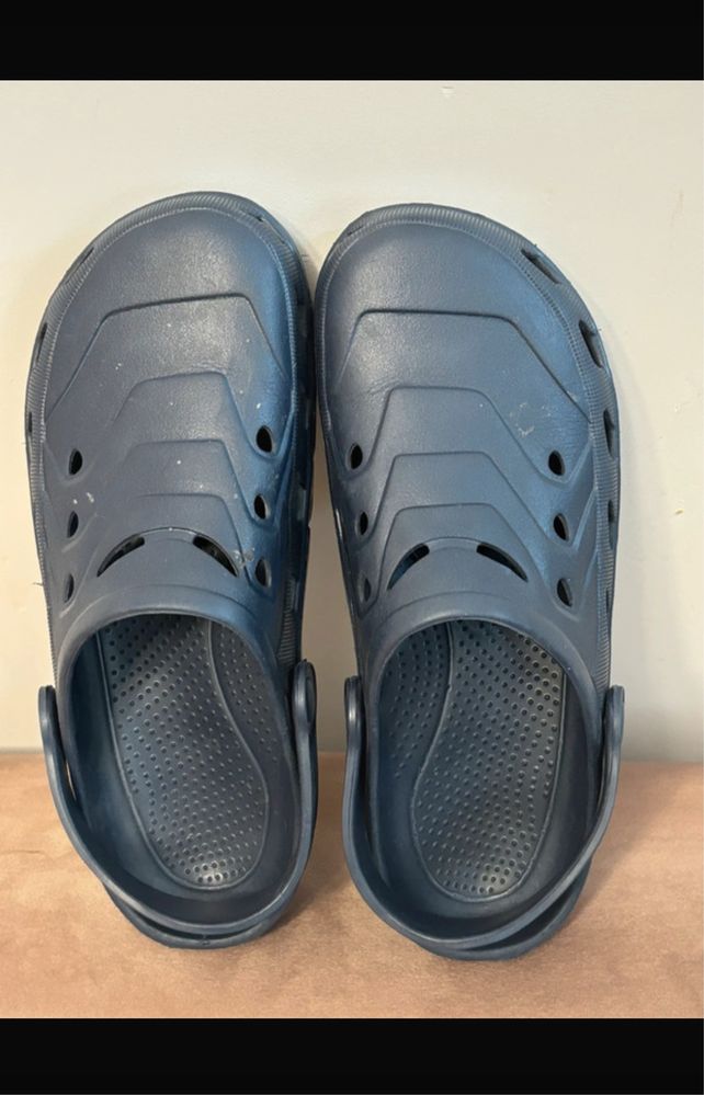 Chodaki Tank klapki Crocs piankowe Granatowe 40