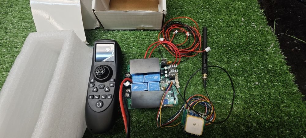 Autopilot z GPS do łódki zanętowej