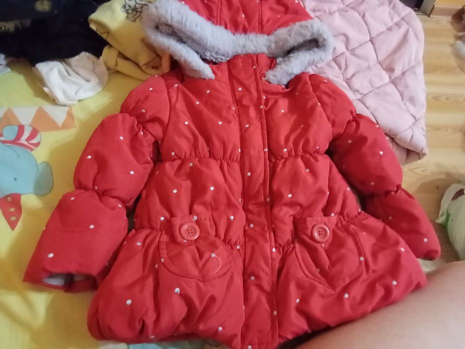 Продам детскую куртку ,комбинезон