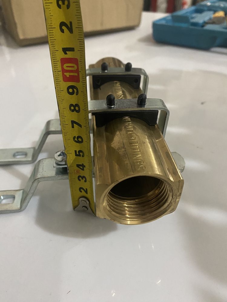 Колектор гребенка для отопления  3 выхода 1” x 1/2” General Fittings