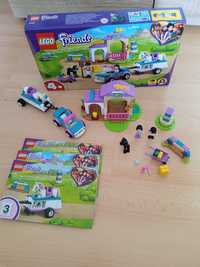 LEGO Friends 41441 -  Szkółka jeździecka, zestaw