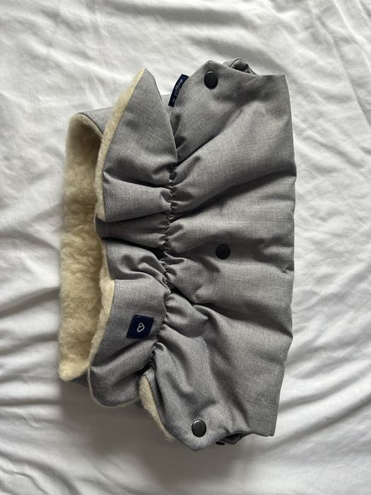Mufka ocieplacz do rąk dla mamy do wózka szary