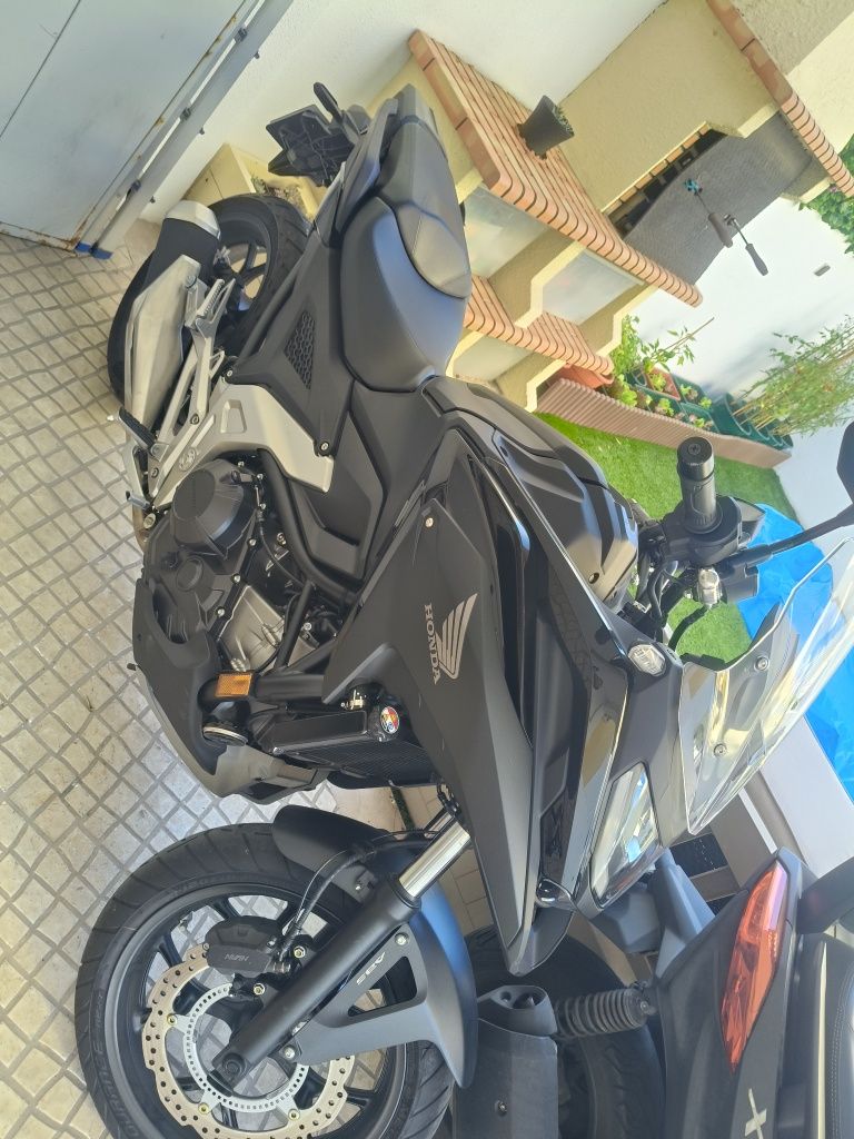 Honda NC750X apenas 2300km