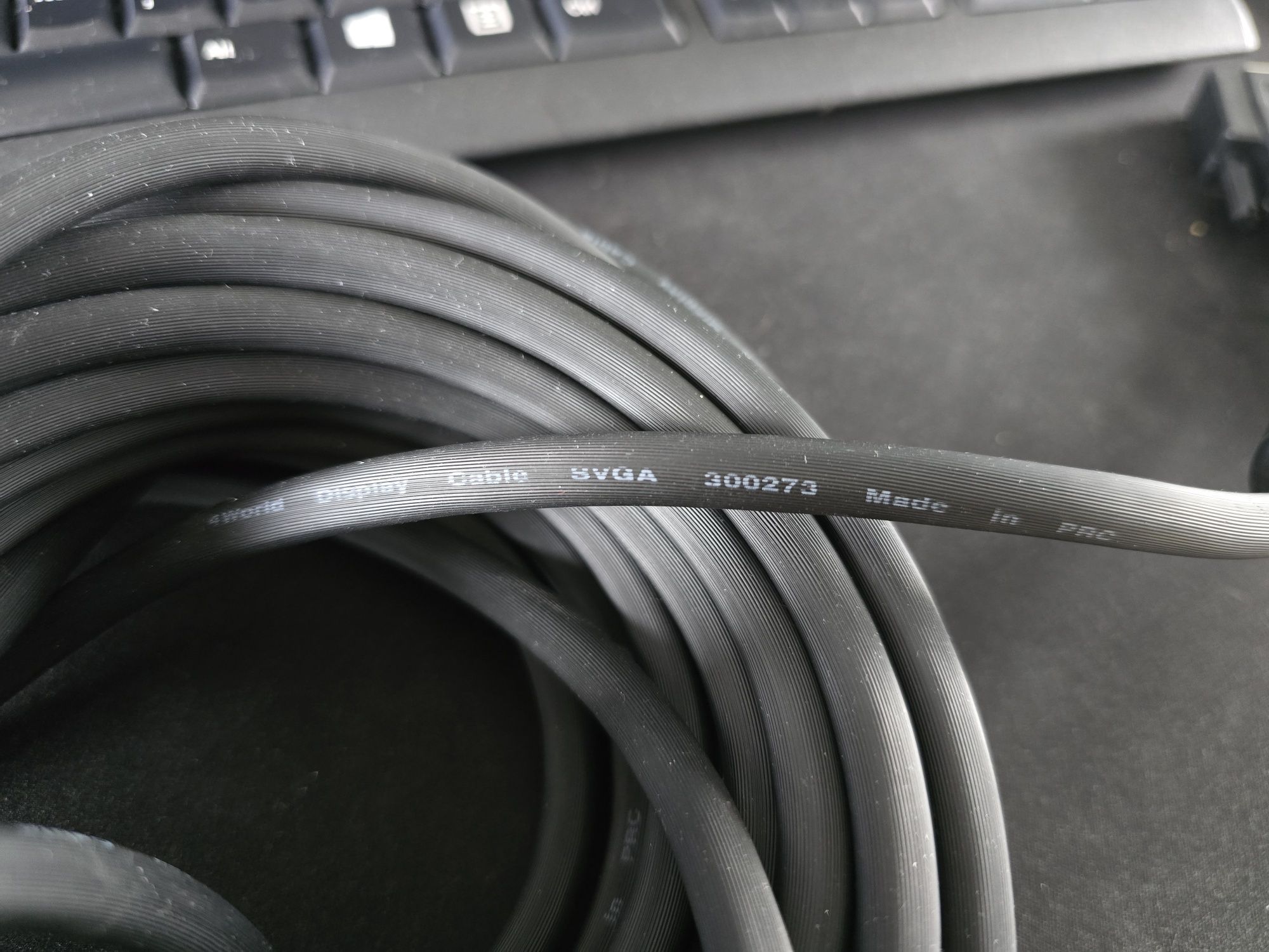 Sprzedam kabel VGA przewód