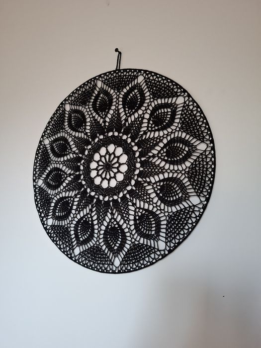 Ręcznie robiona mandala/ dekoracja ścienna – czarna