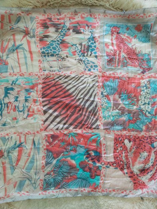 Шовковий великий шийний платок з китицями