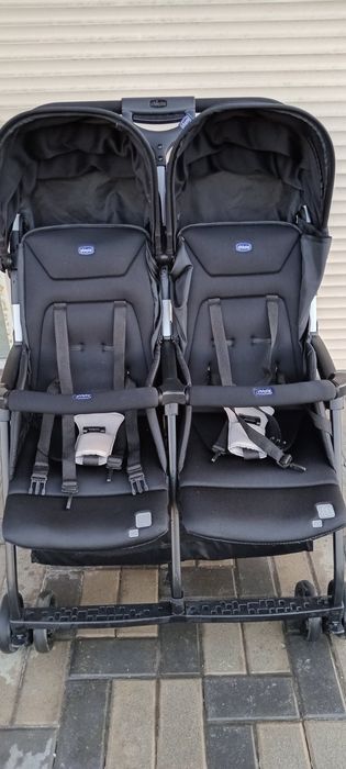 Коляска Chicco для двійні (діток-близнюків)