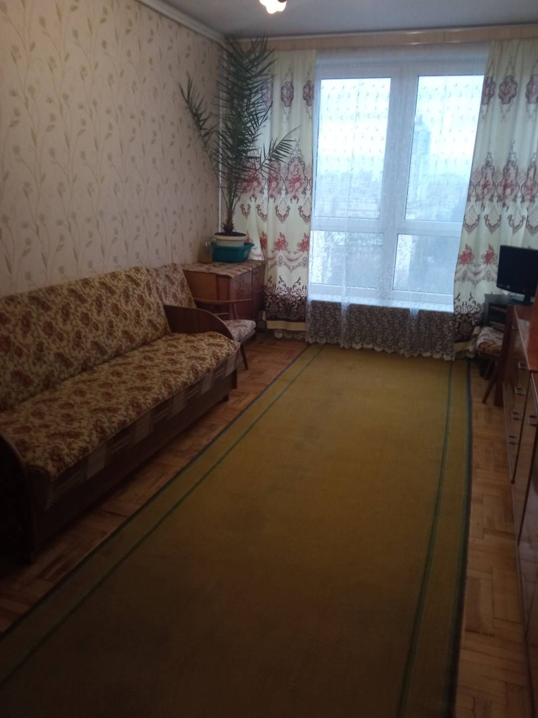 Ретро квартира за помірну ціну в колоритному районі  Борщагівка.
