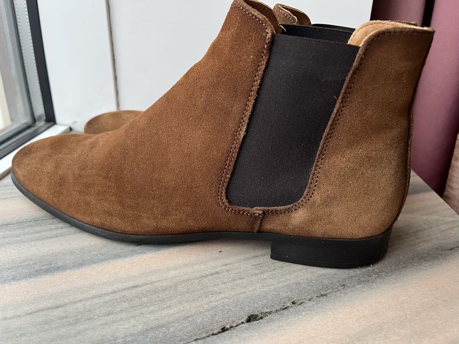 Чоловічі замшеві челсі Zara