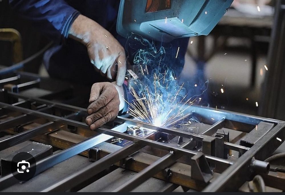 Зварювальник Металовироби