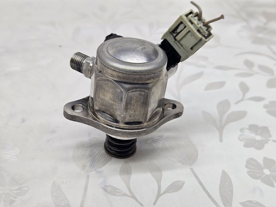 Pompa wysokiego ciśnienia paliwa Hitachi 32​3​61​7​24 Volvo S60 NOWE