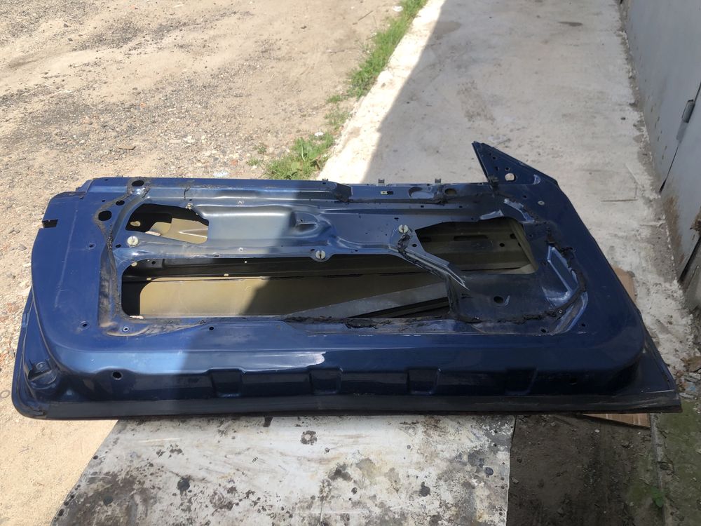 Водійська дверь BMW e46купе