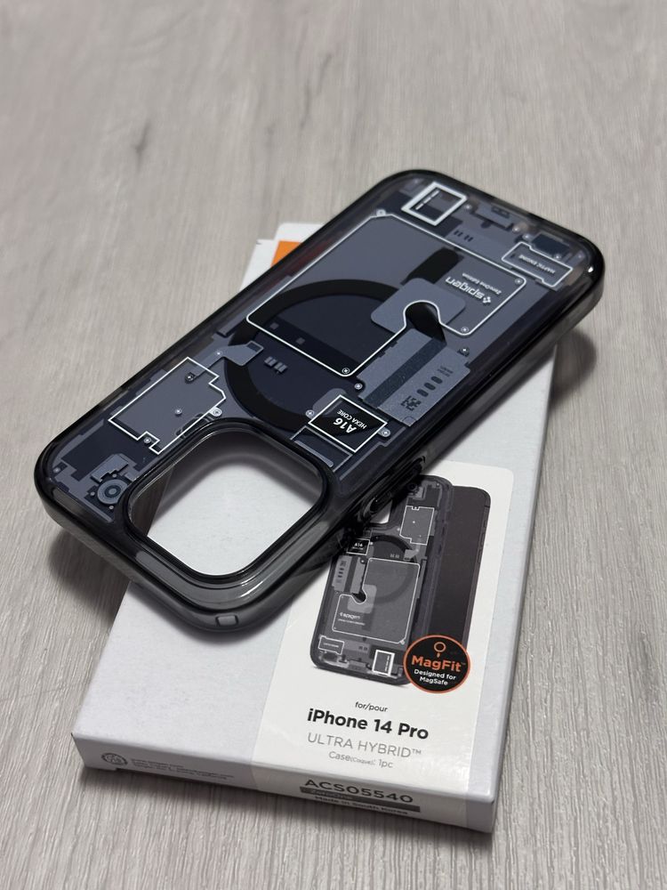 Etui Case Spigen Ultra Hybrid ZeroOne iPhone 14 Pro MagSafe