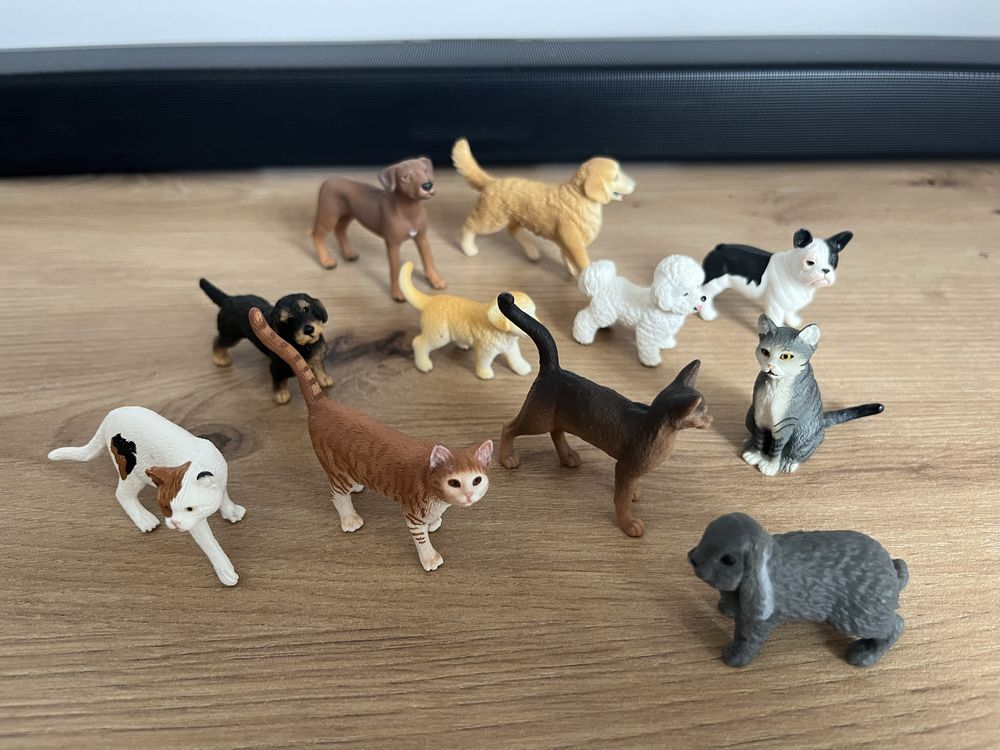 Figurki Schleich: psy, koty, króliki  - nowe