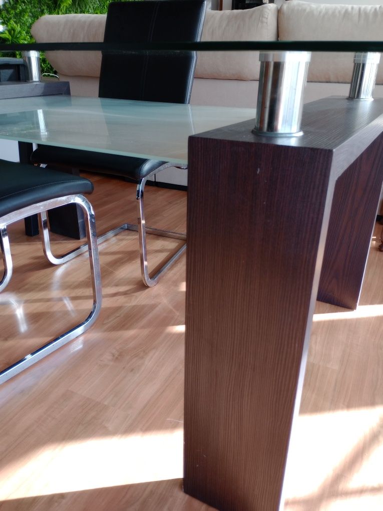 Elegante Mesa Jantar 1,60x0,90m Tampo de Vidro c/oferta 2 cadeiras