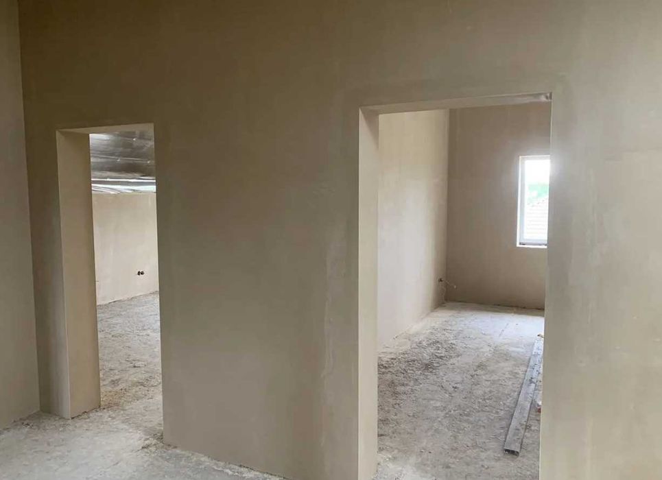 Машинна штукатурка стін та машинна стяжка підлоги, пола