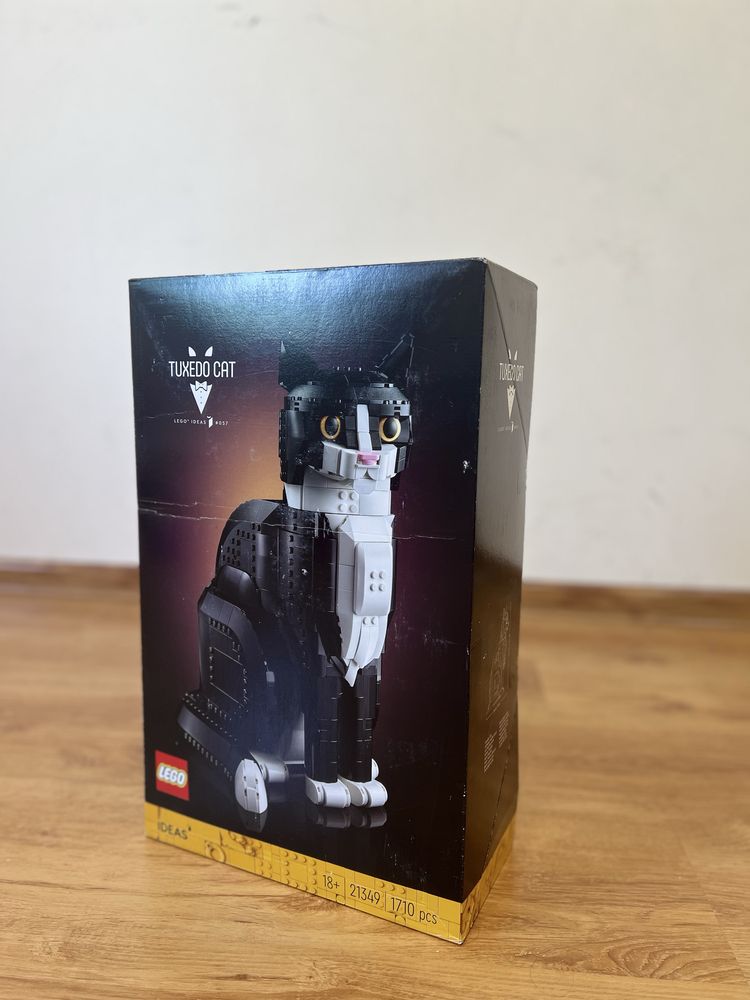 LEGO Ideas Кіт у смокінгу (Tuxedo Cat) 21349