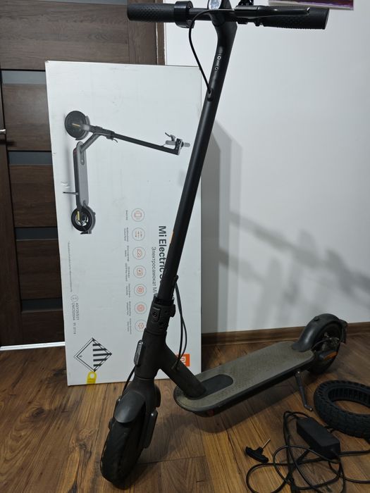 Hulajnoga elektryczna MI Electric Scooter 1S
