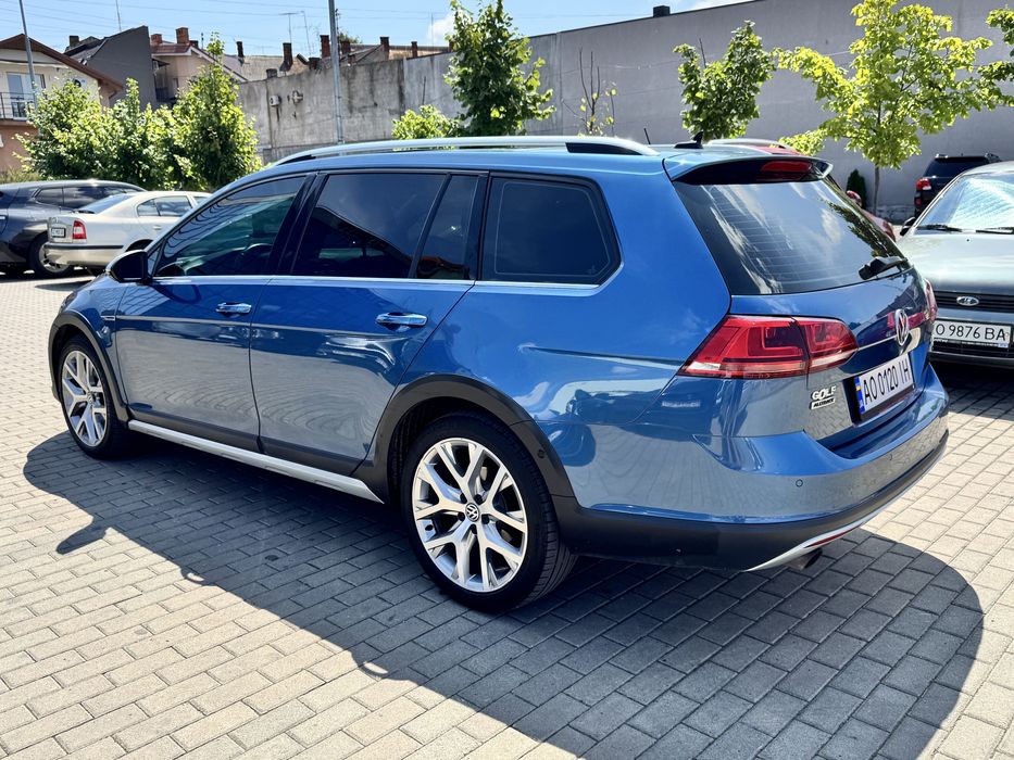 Volkswagen Golf Alltrack 2017 • 1.8 TSI • 4Motion • DQ250